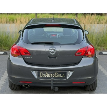 Opel Astra  Hatchback 2012,  1.4 benzyna - Na sprzedaż za 18 900 zł - Zwoleń - zdjęcie 10