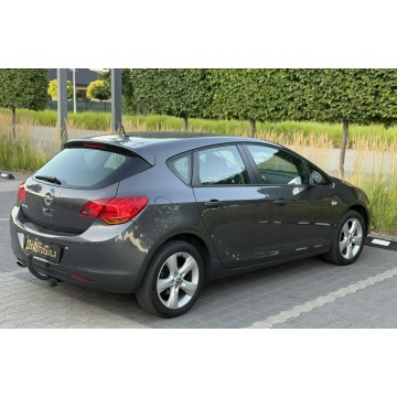 Opel Astra  Hatchback 2012,  1.4 benzyna - Na sprzedaż za 18 900 zł - Zwoleń - zdjęcie 12