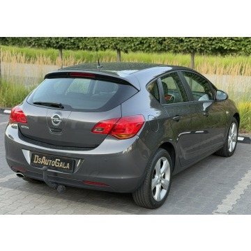 Opel Astra  Hatchback 2012,  1.4 benzyna - Na sprzedaż za 18 900 zł - Zwoleń - zdjęcie 11