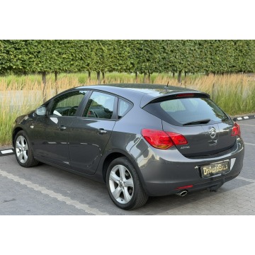 Opel Astra  Hatchback 2012,  1.4 benzyna - Na sprzedaż za 18 900 zł - Zwoleń - zdjęcie 9