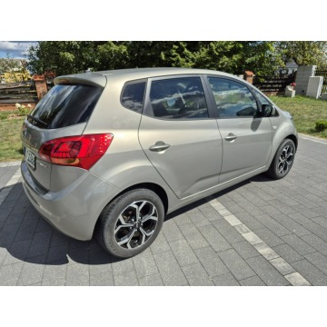 Kia Venga  Hatchback 2015,  1.4 benzyna - Na sprzedaż za 35 900 zł - Drelów - zdjęcie 2