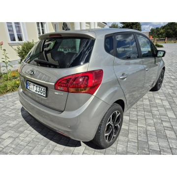 Kia Venga  Hatchback 2015,  1.4 benzyna - Na sprzedaż za 35 900 zł - Drelów - zdjęcie 4