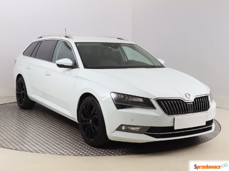 Skoda Superb  Kombi 2018,  2.0 benzyna, automat - Na sprzedaż za 69 999 zł - Bielany Wrocławskie