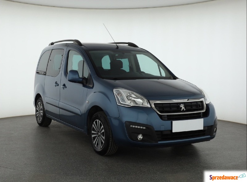 Peugeot Partner  Pick-up 2016,  1.6 diesel - Na sprzedaż za 31 999 zł - Piaseczno