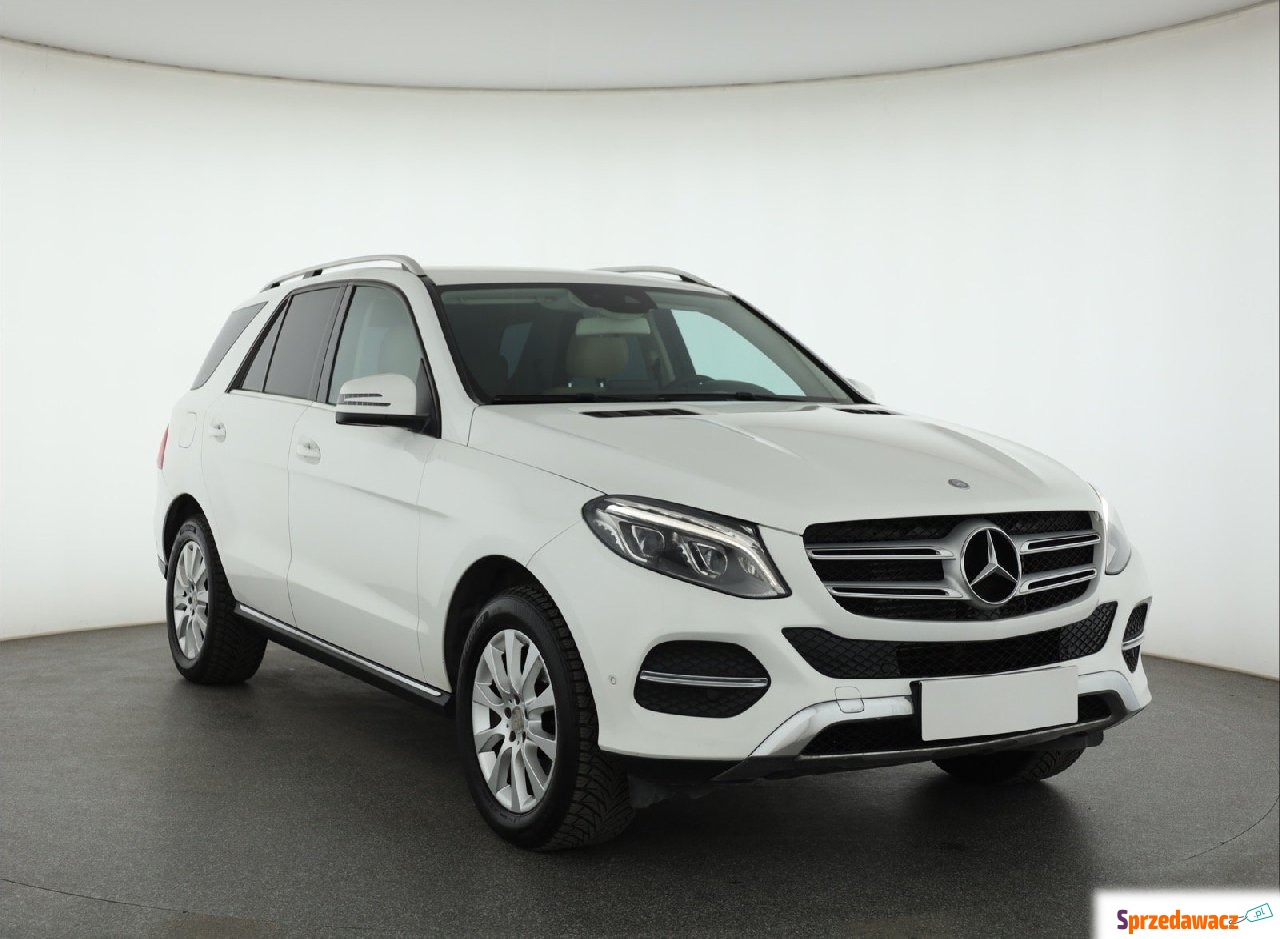 Mercedes - Benz GLE-klasa 2016