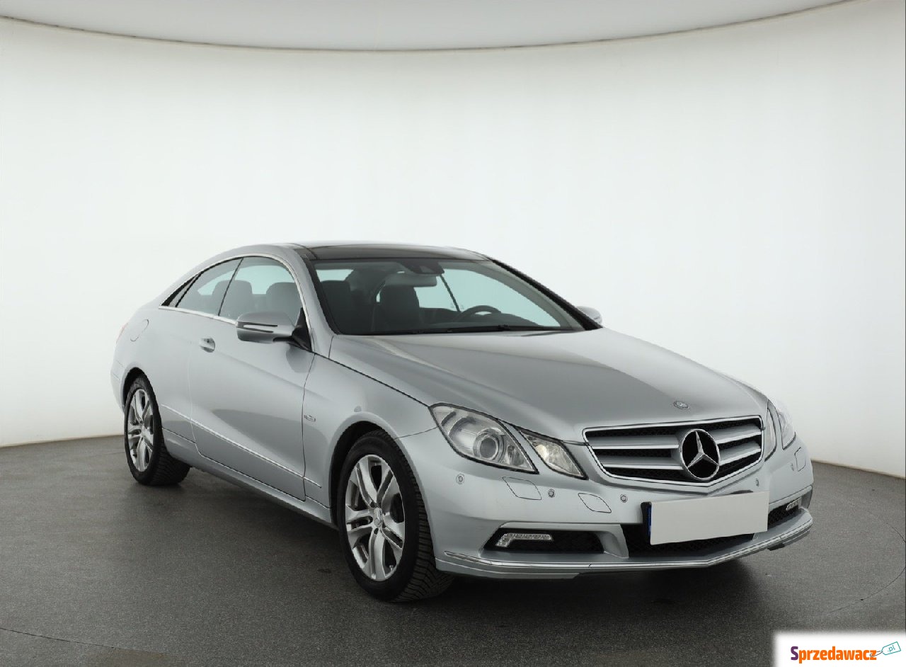 Mercedes - Benz E-klasa 2009