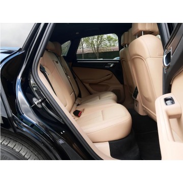 Porsche Macan  Terenowy 2023,  2.0 benzyna, automat - Na sprzedaż za 199 900 zł - Warszawa - zdjęcie 8