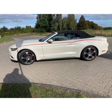 Ford Mustang  Kabriolet 2016,  3.7 benzyna, automat - Na sprzedaż za 77 700 zł - Chojnice - zdjęcie 8