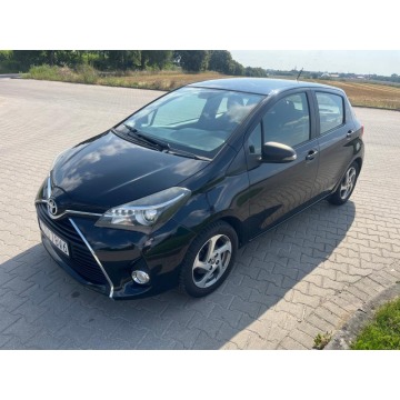 Toyota Yaris  Hatchback 2015,  1.0 benzyna+LPG - Na sprzedaż za 279 000 zł - Chojnice - zdjęcie 1