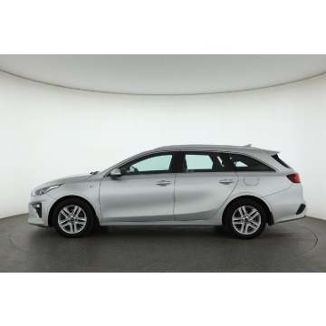 Kia Ceed  Kombi 2021,  1.6 diesel, automat - Na sprzedaż za 39 999 zł - Piaseczno - zdjęcie 4