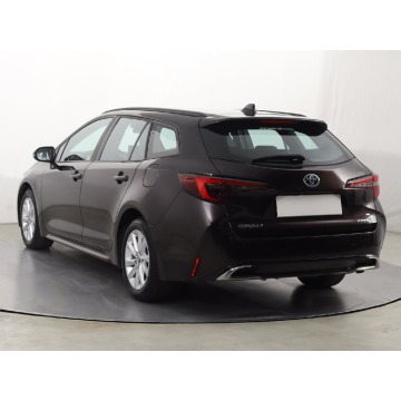 Toyota Corolla  Kombi 2023,  1.8 benzyna, automat - Na sprzedaż za 93 999 zł - Katowice - zdjęcie 5