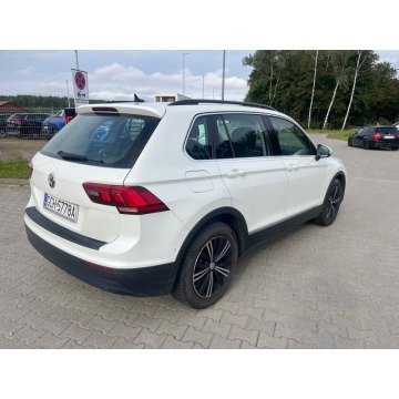 Volkswagen Tiguan  SUV 2020,  2.0 diesel - Na sprzedaż za 87 900 zł - Chojnice - zdjęcie 4