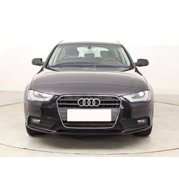 Audi A4  Kombi 2013,  2.0 diesel - Na sprzedaż za 31 999 zł - Bielany Wrocławskie - zdjęcie 2