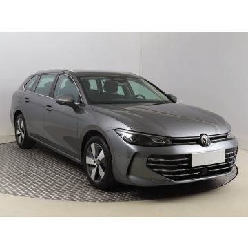 VW Passat 1.5 eTSI ACT (150KM), 2024