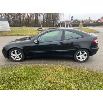 Mercedes - Benz C-klasa 2005,  1.8 benzyna - Na sprzedaż za 8 900,00 zł - Chojnice - zdjęcie 5