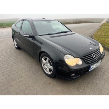 Mercedes - Benz C-klasa 2005,  1.8 benzyna - Na sprzedaż za 8 900,00 zł - Chojnice - zdjęcie 2