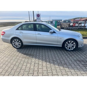 Mercedes - Benz E-klasa  Sedan/Limuzyna 2010,  1.8 benzyna - Na sprzedaż za 37 900 zł - Chojnice - zdjęcie 8