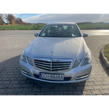 Mercedes - Benz E-klasa  Sedan/Limuzyna 2010,  1.8 benzyna - Na sprzedaż za 37 900 zł - Chojnice - zdjęcie 2