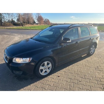 Volvo v50, 1,6 DIESEL 110 PS SKÓRY KLIMA TEMPOMAT, 1,6 DIESEL 110 PS SKÓRY KLIMA TEMPOMAT