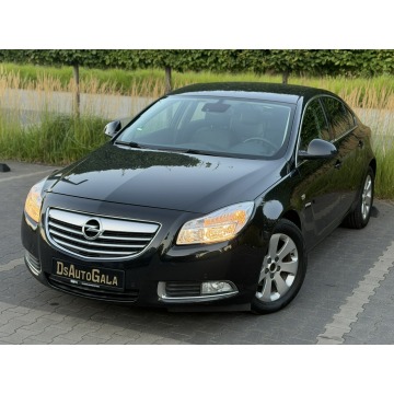 Opel Insignia - 2012