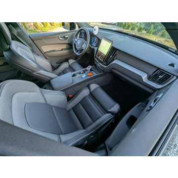 Volvo   SUV 2025,  2.0 benzyna, automat - Na sprzedaż za 199 900 zł - Kamienna Góra - zdjęcie 4
