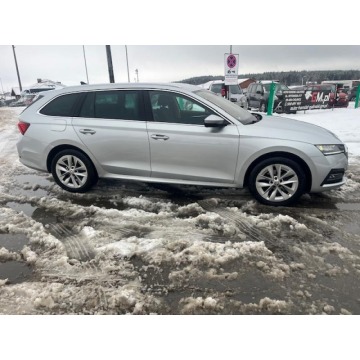 Skoda Octavia  Kombi 2023,  2.0 diesel, automat - Na sprzedaż za 89 900 zł - Chojnice - zdjęcie 8