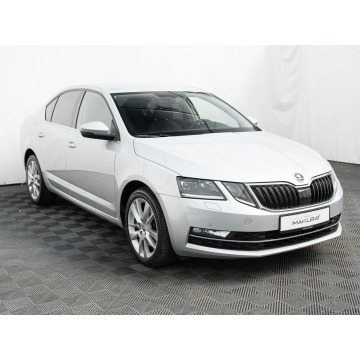 Skoda Octavia  Sedan/Limuzyna 2018,  2.0 benzyna, automat - Na sprzedaż za 51 900 zł - Gdańsk - zdjęcie 3