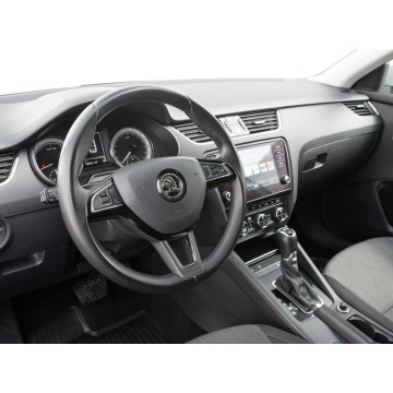 Skoda Octavia  Sedan/Limuzyna 2018,  2.0 benzyna, automat - Na sprzedaż za 51 900 zł - Gdańsk - zdjęcie 6