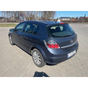 Opel Astra  Hatchback 2008,  1.4 benzyna - Na sprzedaż za 8 900,00 zł - Chojnice - zdjęcie 5