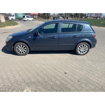 Opel Astra  Hatchback 2008,  1.4 benzyna - Na sprzedaż za 8 900,00 zł - Chojnice - zdjęcie 4