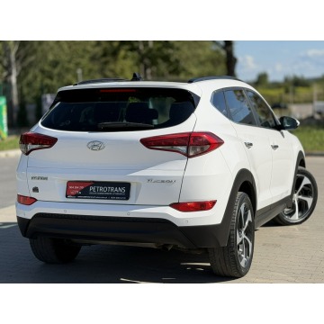 Hyundai Tucson  SUV 2016,  1.7 diesel, automat - Na sprzedaż za 55 900 zł - Mrągowo - zdjęcie 8