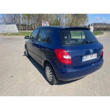Skoda Fabia  Hatchback 2011,  1.6 diesel - Na sprzedaż za 10 900 zł - Chojnice - zdjęcie 5