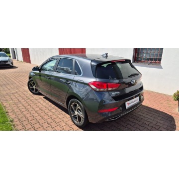 Hyundai i30  Hatchback 2022,  1.0 benzyna - Na sprzedaż za 51 800 zł - Paproć - zdjęcie 5
