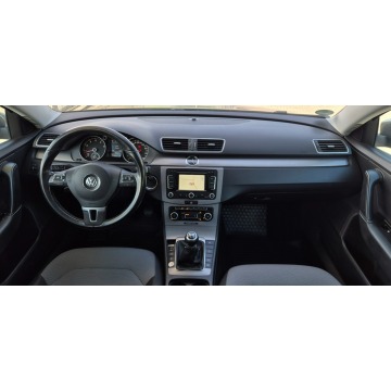 Volkswagen Passat  Sedan/Limuzyna 2010,  1.4 benzyna - Na sprzedaż za 28 800 zł - Paproć - zdjęcie 11