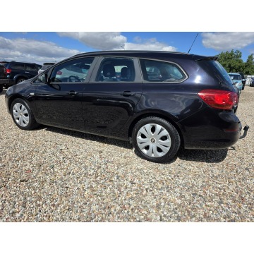 Opel Astra  Kombi 2010,  1.6 benzyna - Na sprzedaż za 14 900 zł - Gniezno - zdjęcie 4