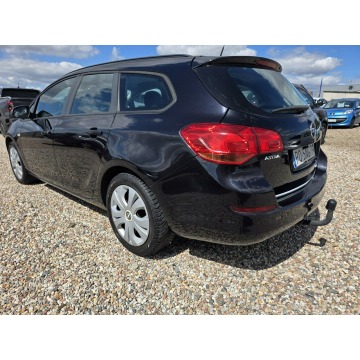 Opel Astra  Kombi 2010,  1.6 benzyna - Na sprzedaż za 14 900 zł - Gniezno - zdjęcie 5