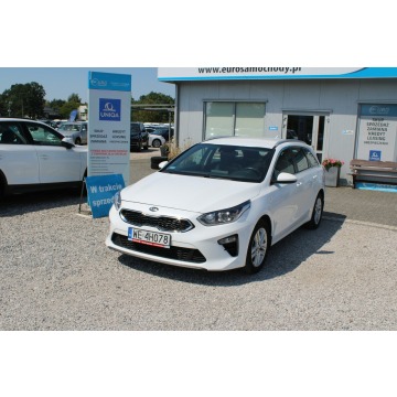 Kia Ceed  Kombi 2021,  1.5 benzyna, automat - Na sprzedaż za 56 900 zł - Warszawa - zdjęcie 2