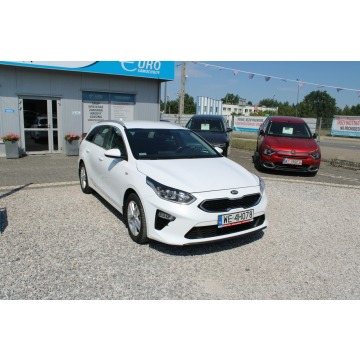 Kia Ceed  Kombi 2021,  1.5 benzyna, automat - Na sprzedaż za 56 900 zł - Warszawa - zdjęcie 4