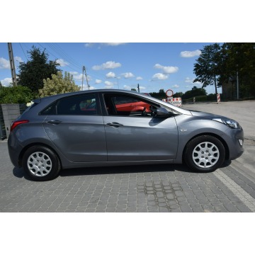 Hyundai i30  Hatchback 2013,  1.4 benzyna - Na sprzedaż za 28 900 zł - Majdan Sieniawski - zdjęcie 10