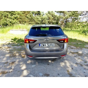 Toyota Avensis  Kombi 2015,  2.0 diesel - Na sprzedaż za 33 990 zł - Piła - zdjęcie 9