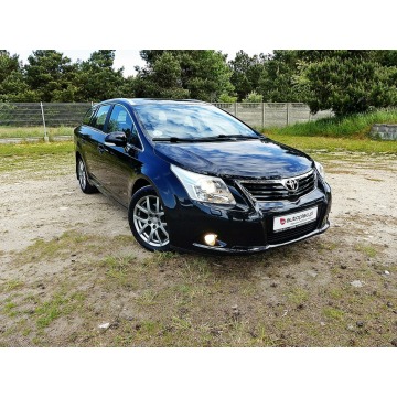 Toyota Avensis  Kombi 2011,  1.6 benzyna - Na sprzedaż za 18 990 zł - Piła - zdjęcie 4