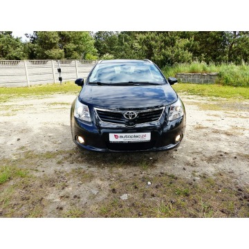 Toyota Avensis  Kombi 2011,  1.6 benzyna - Na sprzedaż za 18 990 zł - Piła - zdjęcie 2