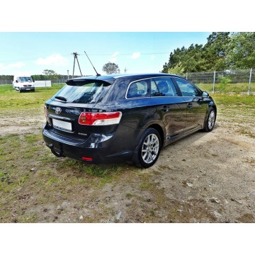 Toyota Avensis  Kombi 2011,  1.6 benzyna - Na sprzedaż za 18 990 zł - Piła - zdjęcie 7