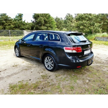 Toyota Avensis  Kombi 2011,  1.6 benzyna - Na sprzedaż za 18 990 zł - Piła - zdjęcie 11