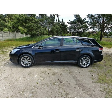 Toyota Avensis  Kombi 2011,  1.6 benzyna - Na sprzedaż za 18 990 zł - Piła - zdjęcie 12