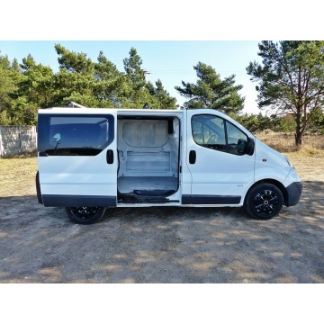 Opel Vivaro 2009,  2.0 diesel - Na sprzedaż za 15 990 zł - Piła - zdjęcie 8