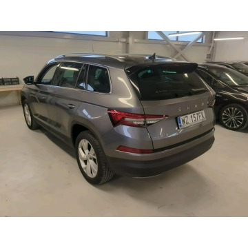 Skoda Kodiaq  SUV 2022,  2.0 diesel, automat - Na sprzedaż za 109 900 zł - Warszawa - zdjęcie 4