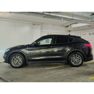 Alfa Romeo Stelvio  SUV 2021,  2.0 benzyna, automat - Na sprzedaż za 92 800 zł - Warszawa - zdjęcie 3