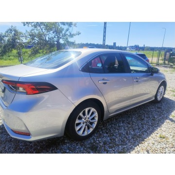 Toyota Corolla  Sedan/Limuzyna 2022,  1.5 benzyna - Na sprzedaż za 60 900 zł - Harklowa - zdjęcie 5