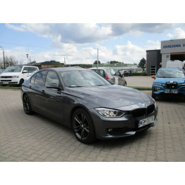 BMW Seria 3  Sedan/Limuzyna 2014,  2.0 diesel, automat - Na sprzedaż za 49 900 zł - Kozerki - zdjęcie 3